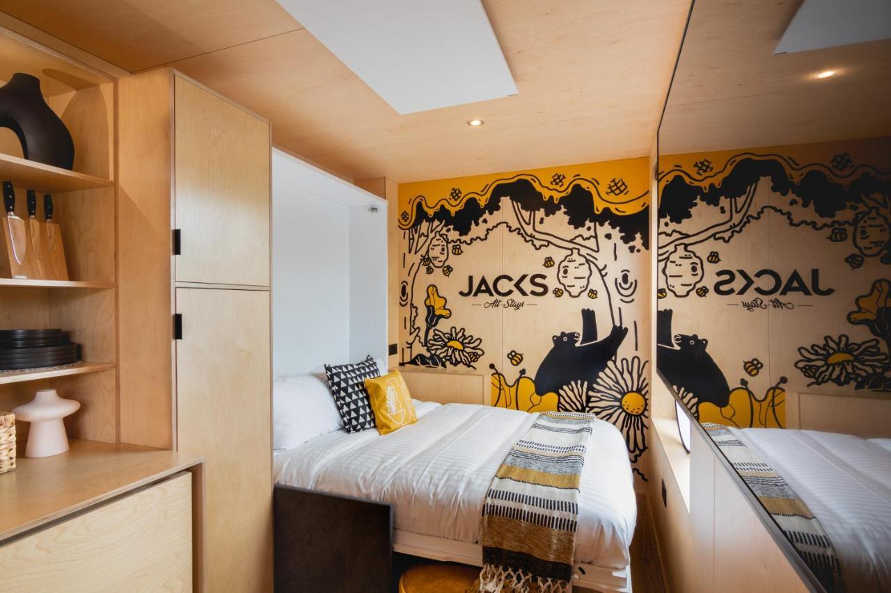 The Hive - Unique Hot Tub Cabin In Millport Exteriör bild