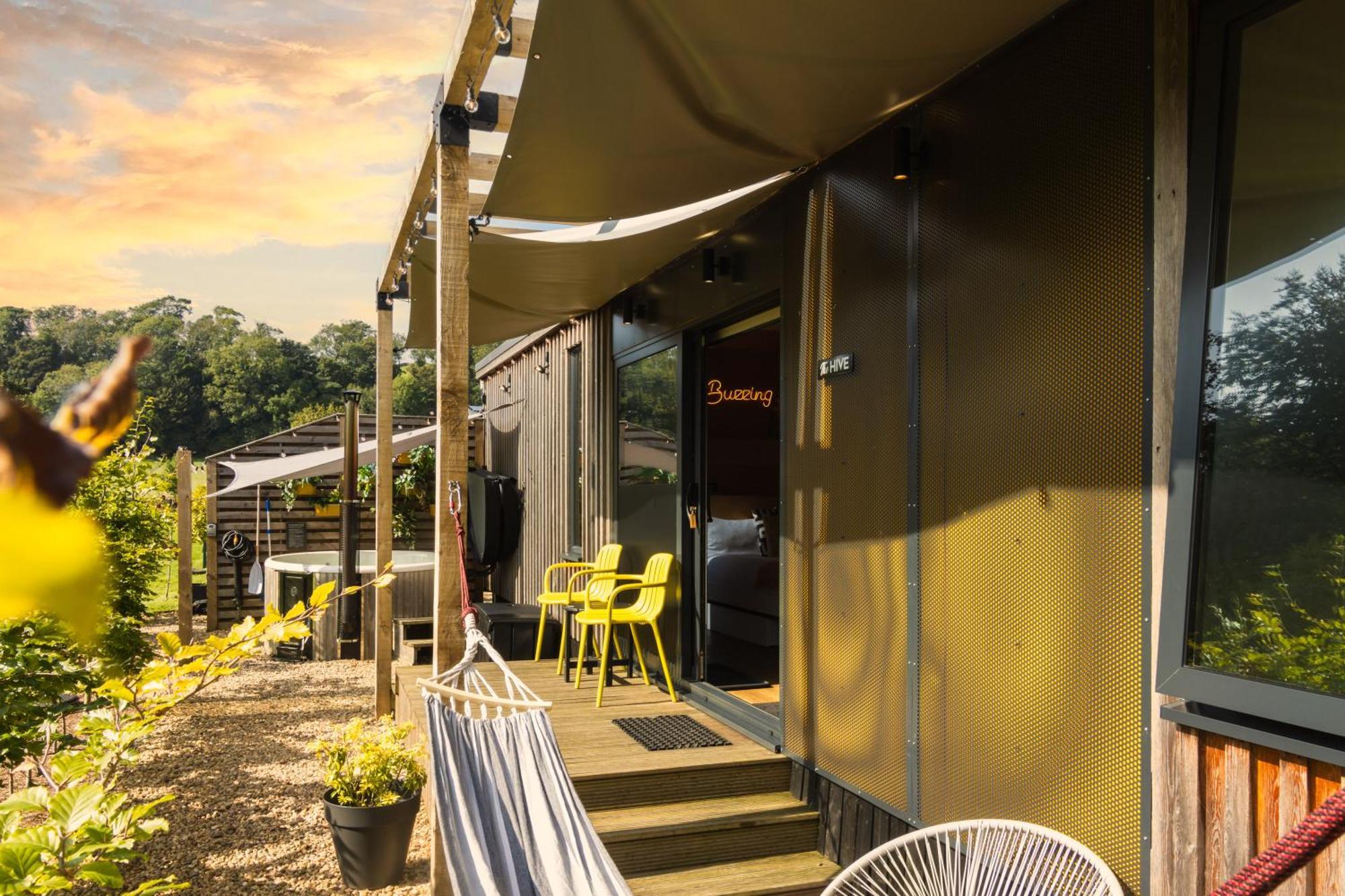 The Hive - Unique Hot Tub Cabin In Millport Exteriör bild