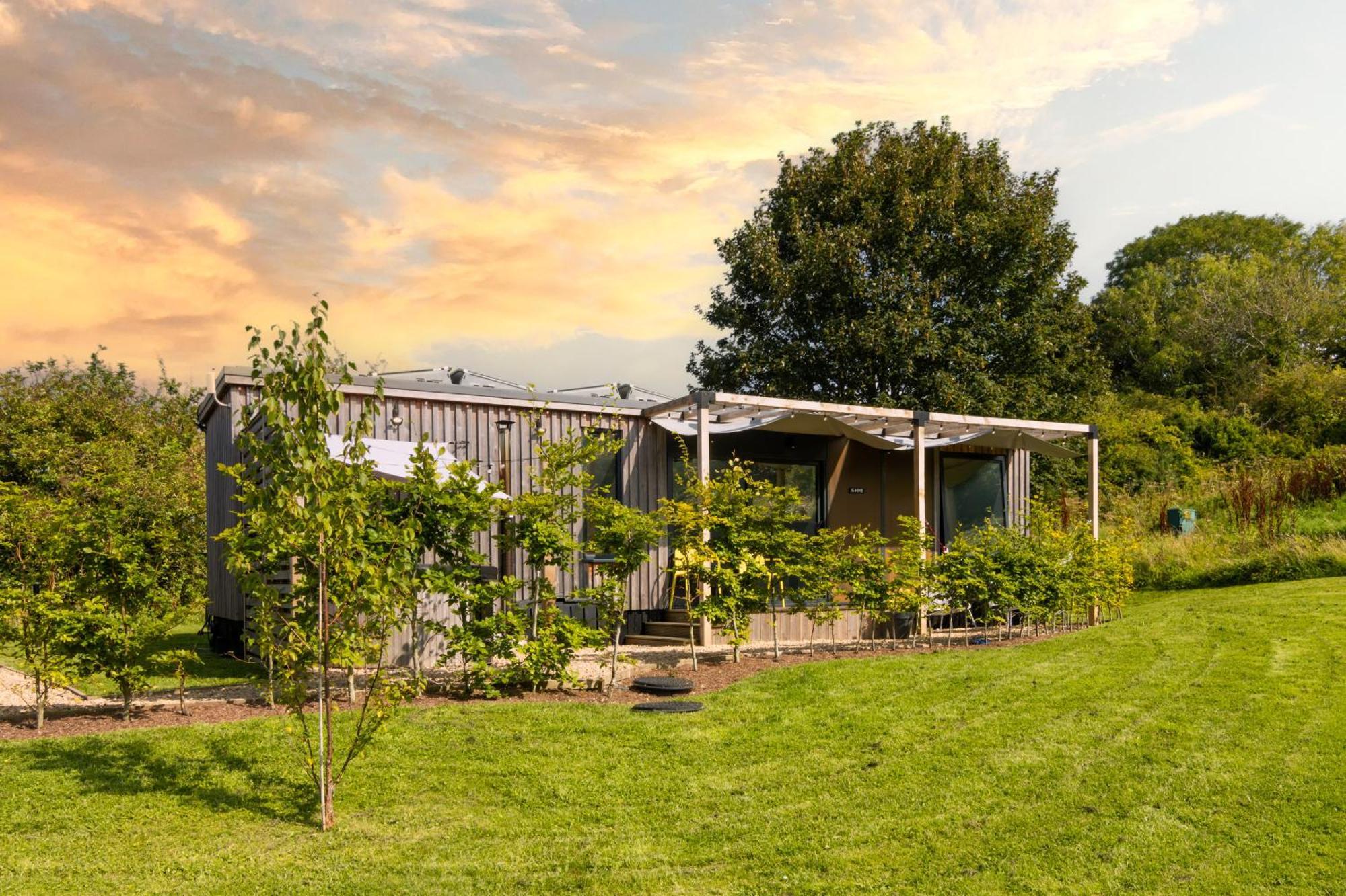 The Hive - Unique Hot Tub Cabin In Millport Exteriör bild