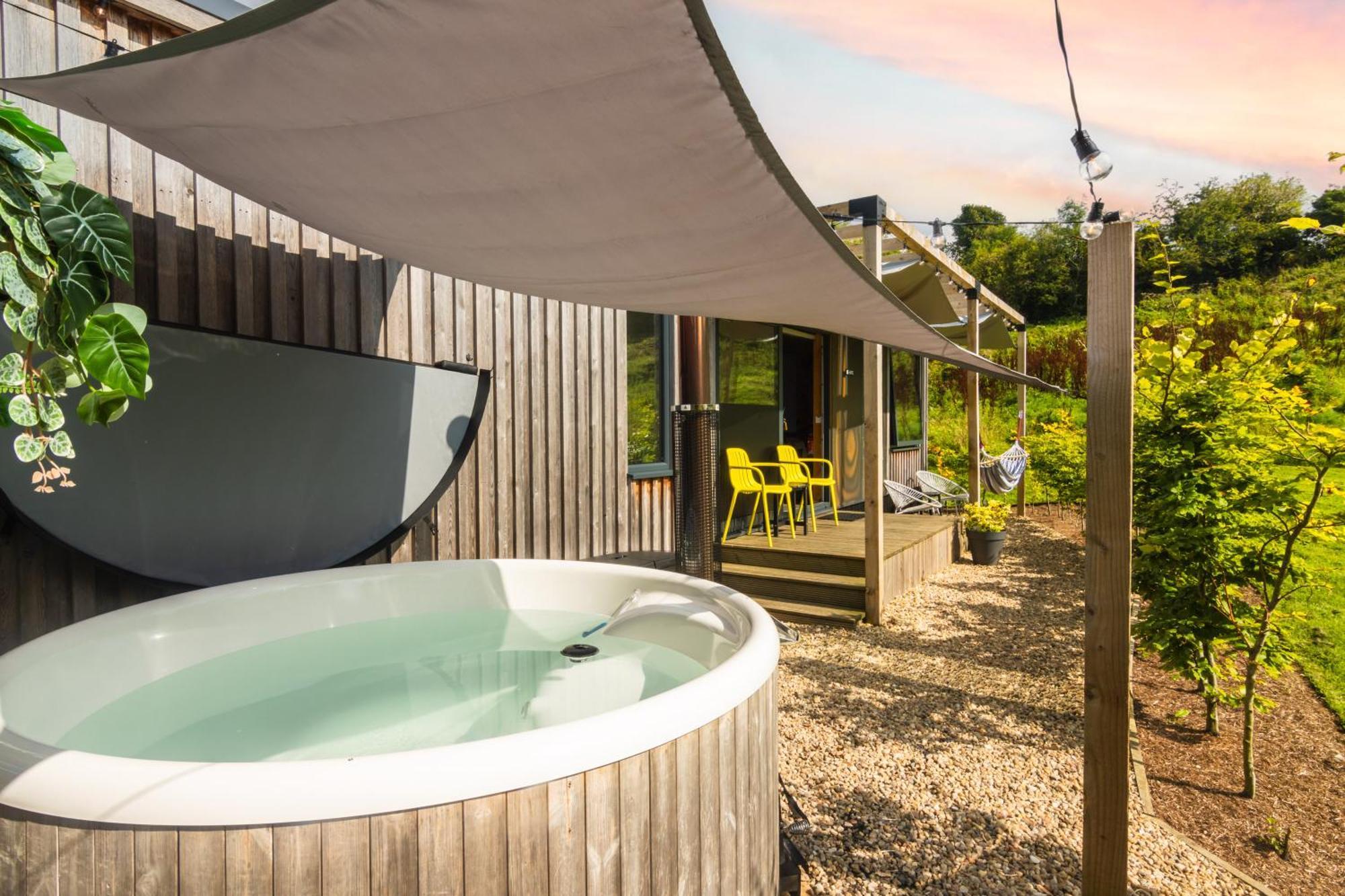 The Hive - Unique Hot Tub Cabin In Millport Exteriör bild